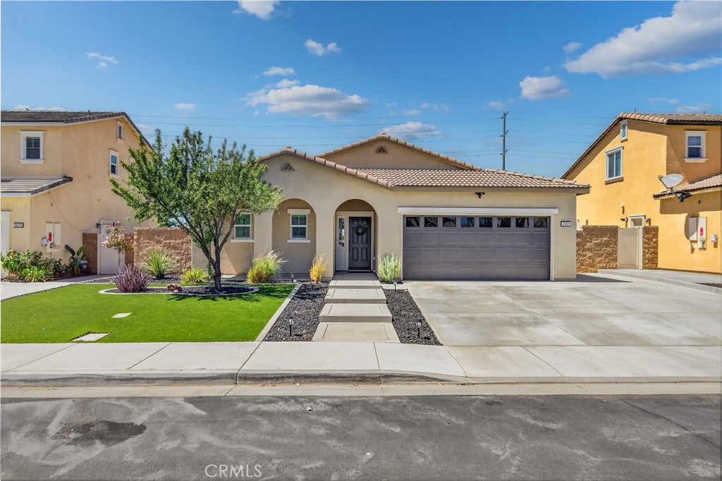 main property photo 6