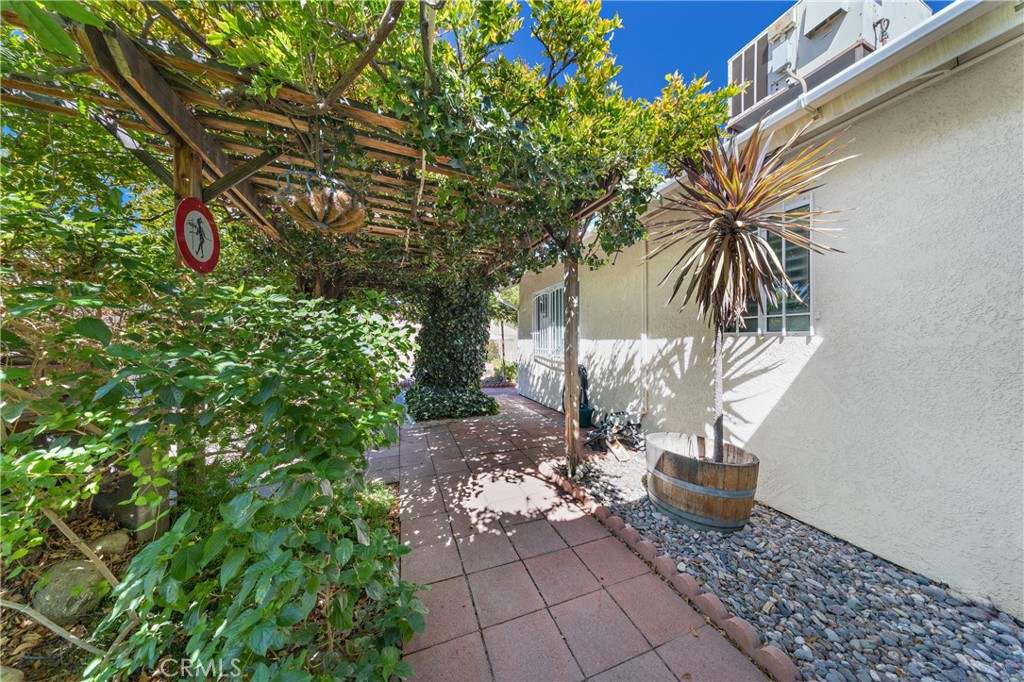 main property photo 31