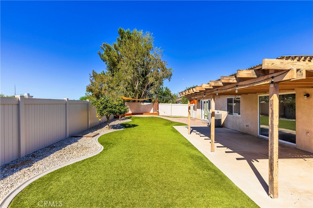 main property photo 22
