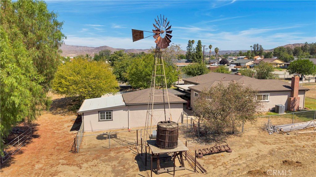 main property photo 31