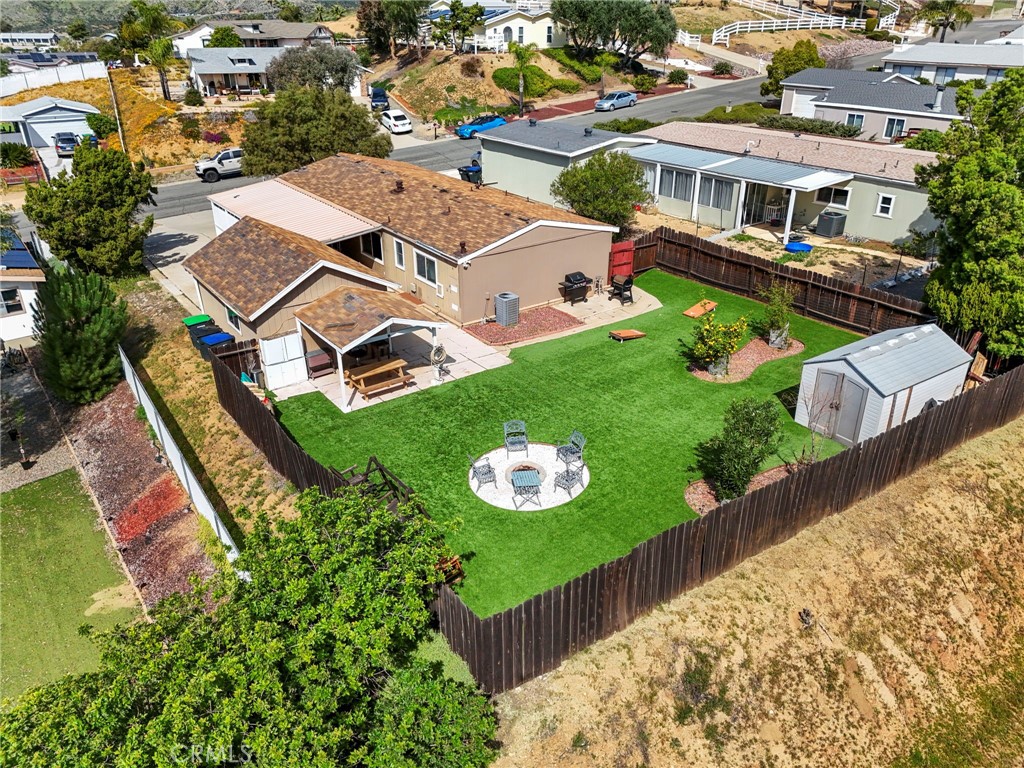 main property photo 28