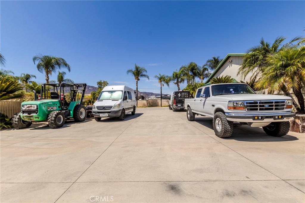 main property photo 10