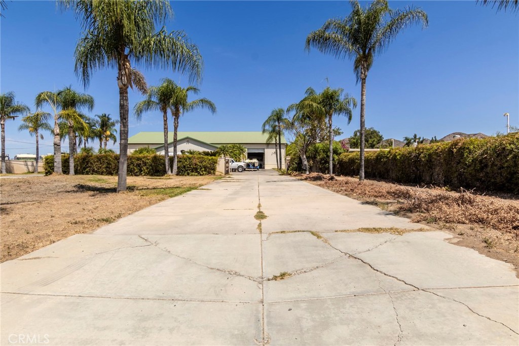 main property photo 13