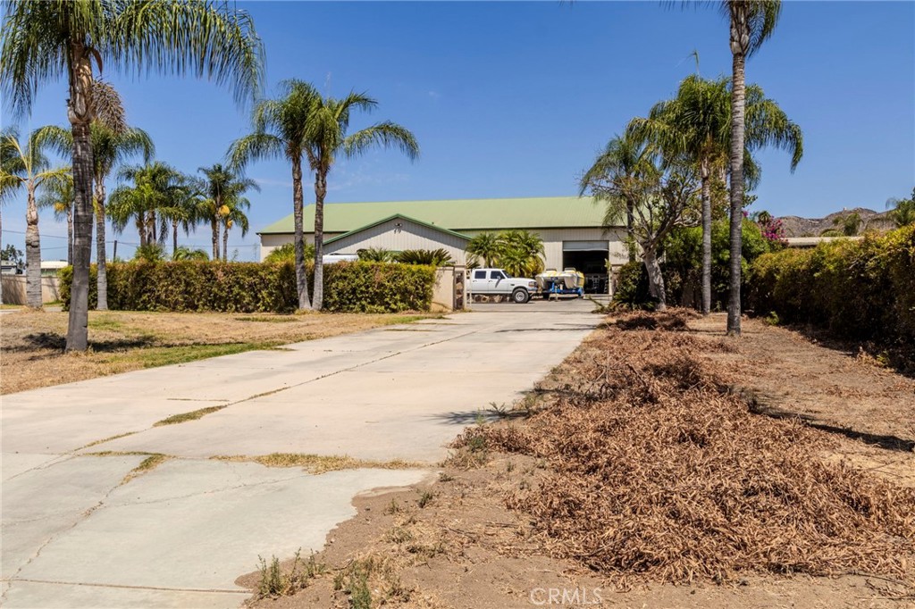 main property photo 14