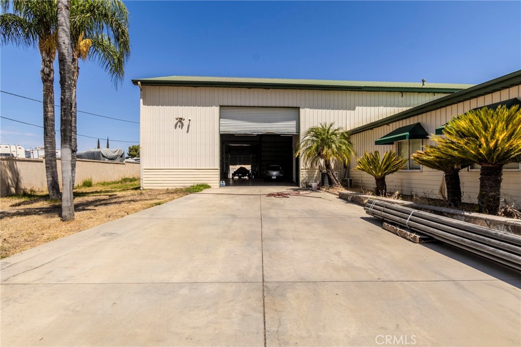 main property photo 25