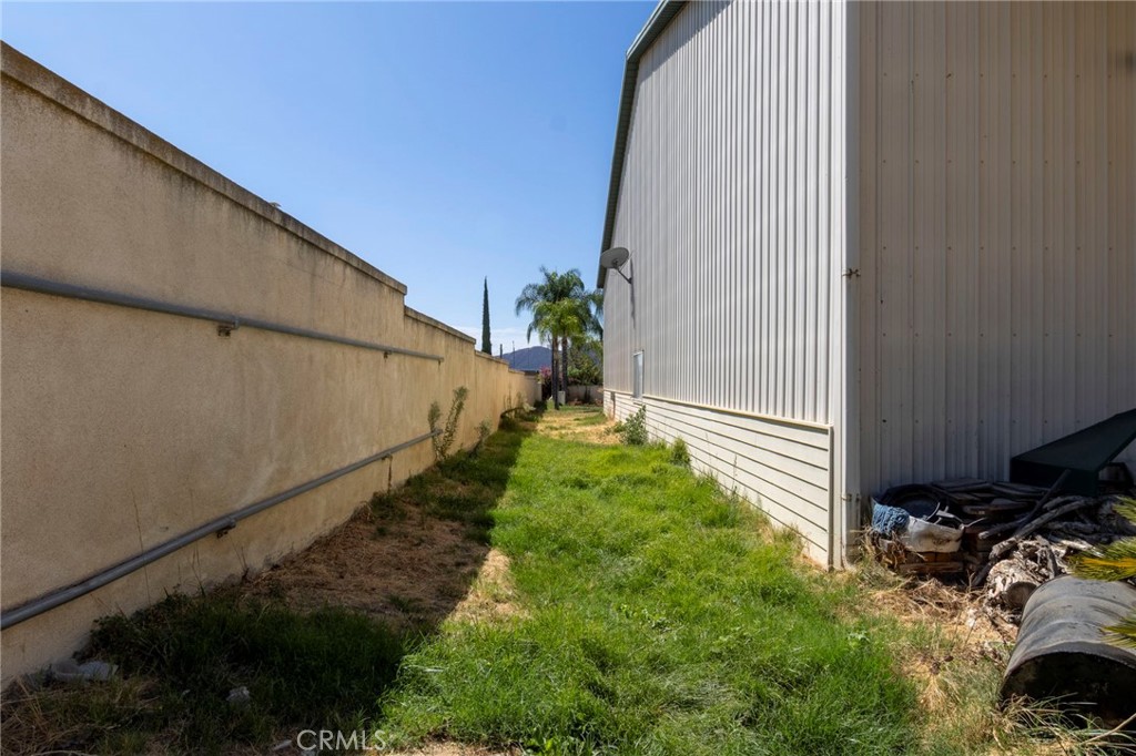 main property photo 26