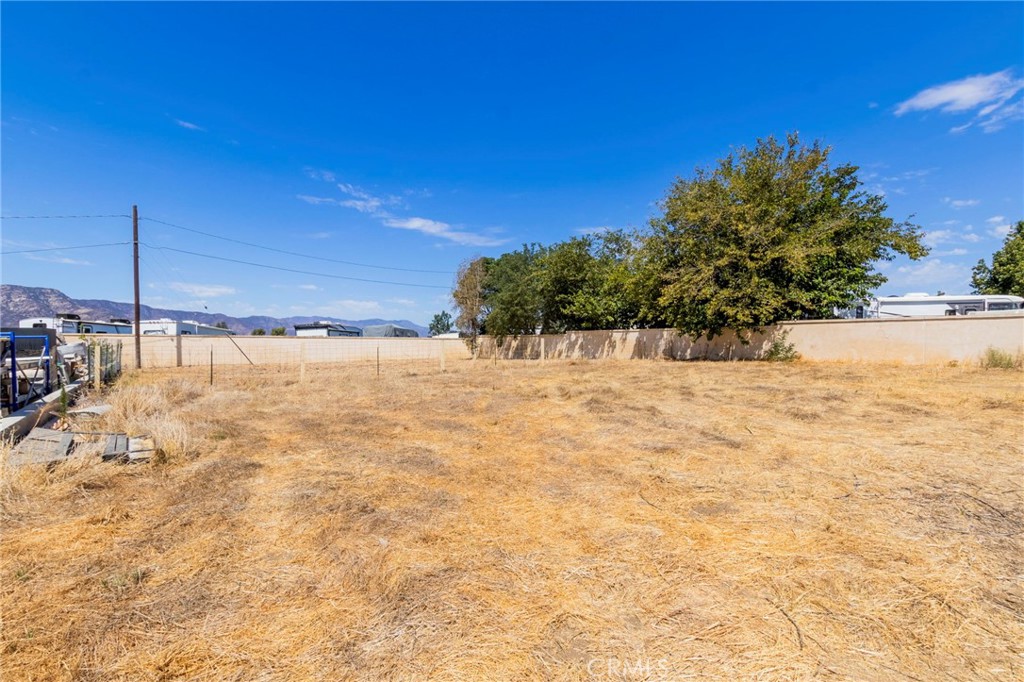 main property photo 37