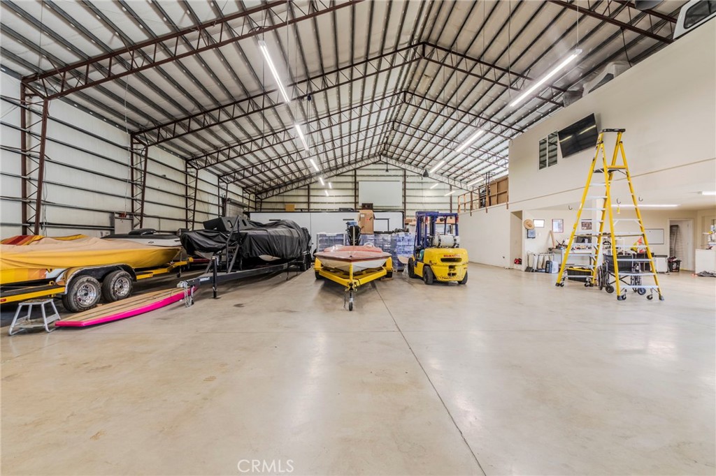 main property photo 50