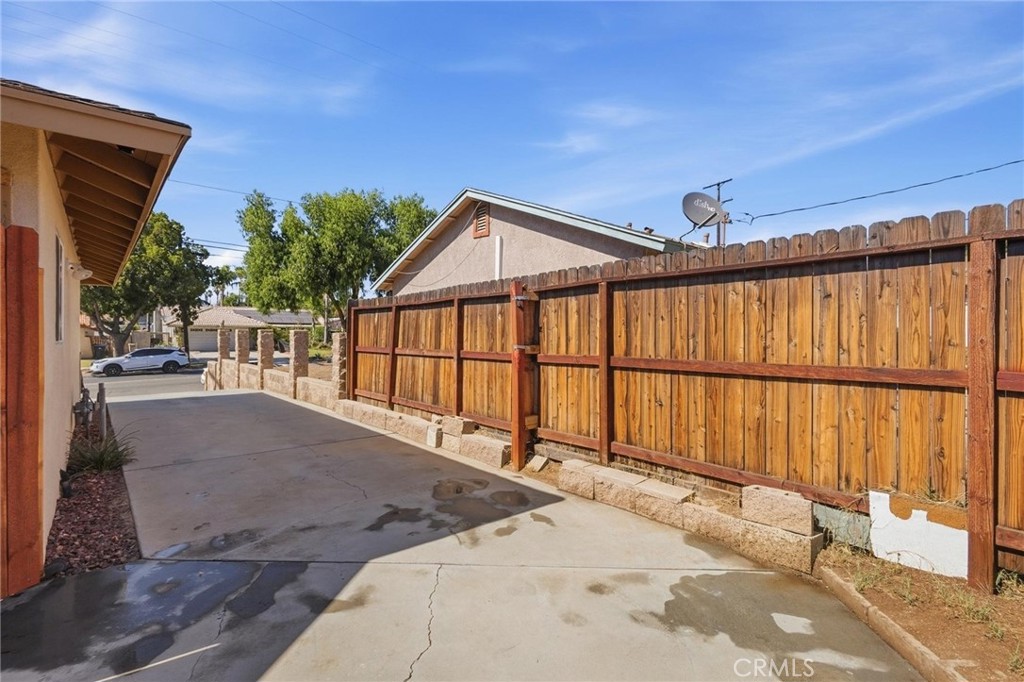 main property photo 34