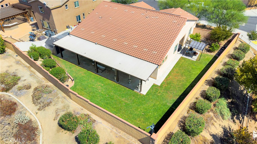 main property photo 37