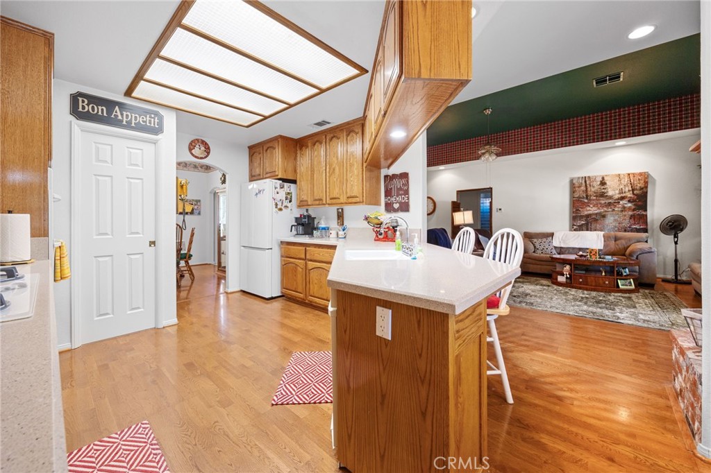 main property photo 13
