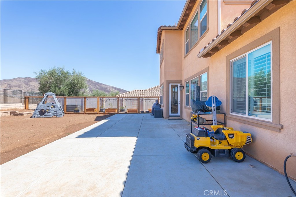 main property photo 29