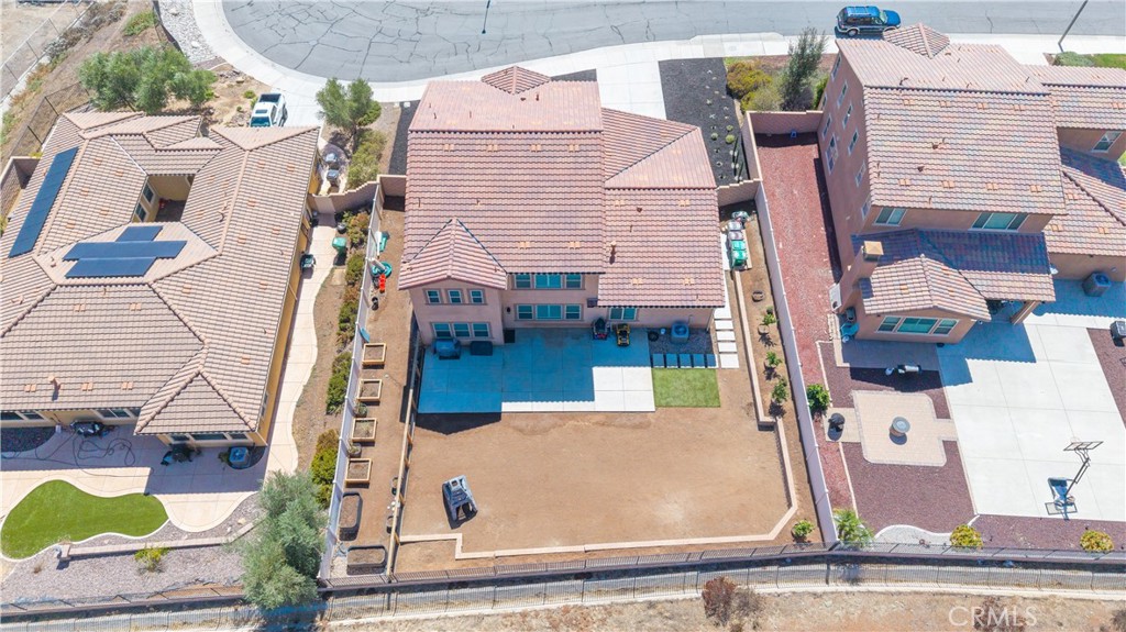 main property photo 33