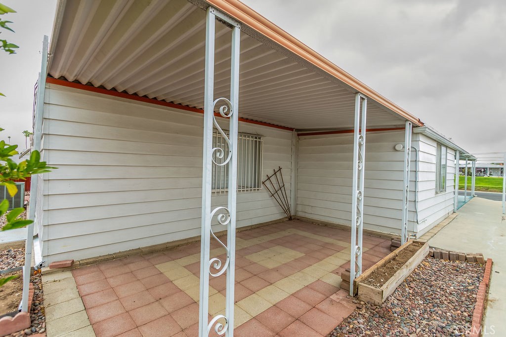 main property photo 23