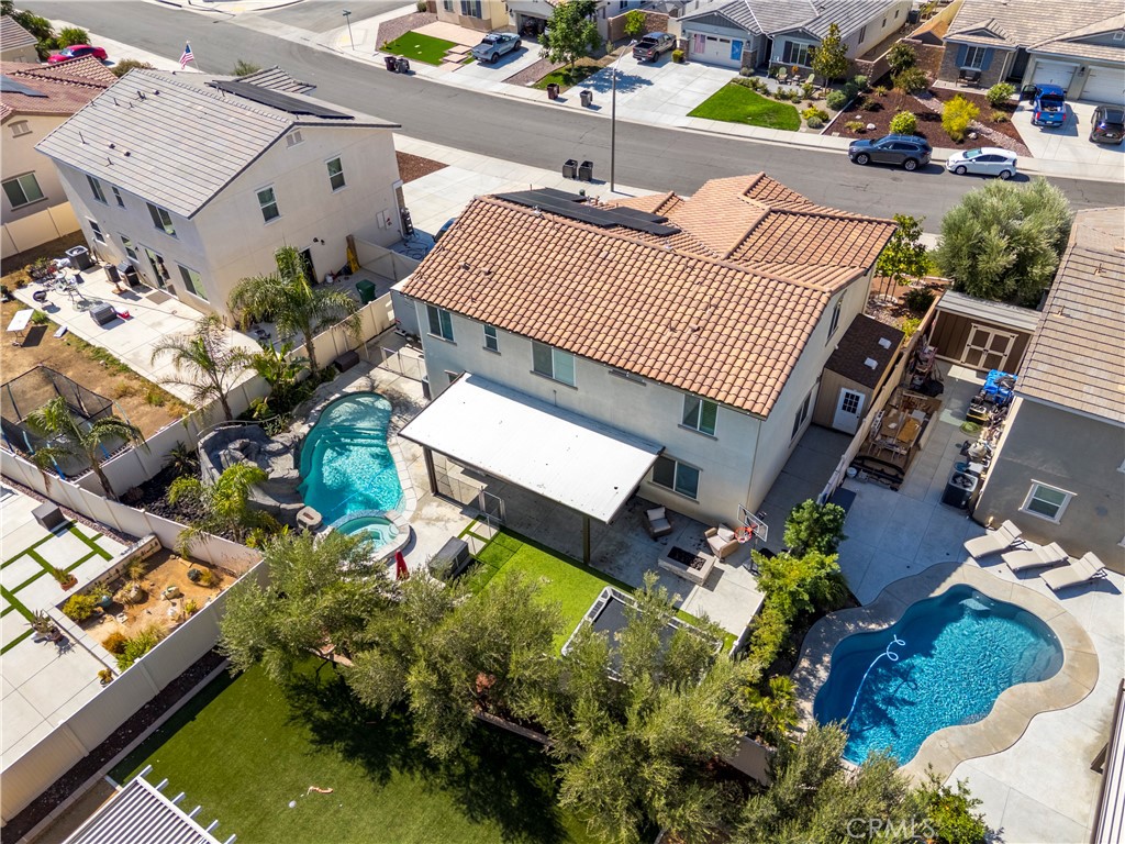 main property photo 36