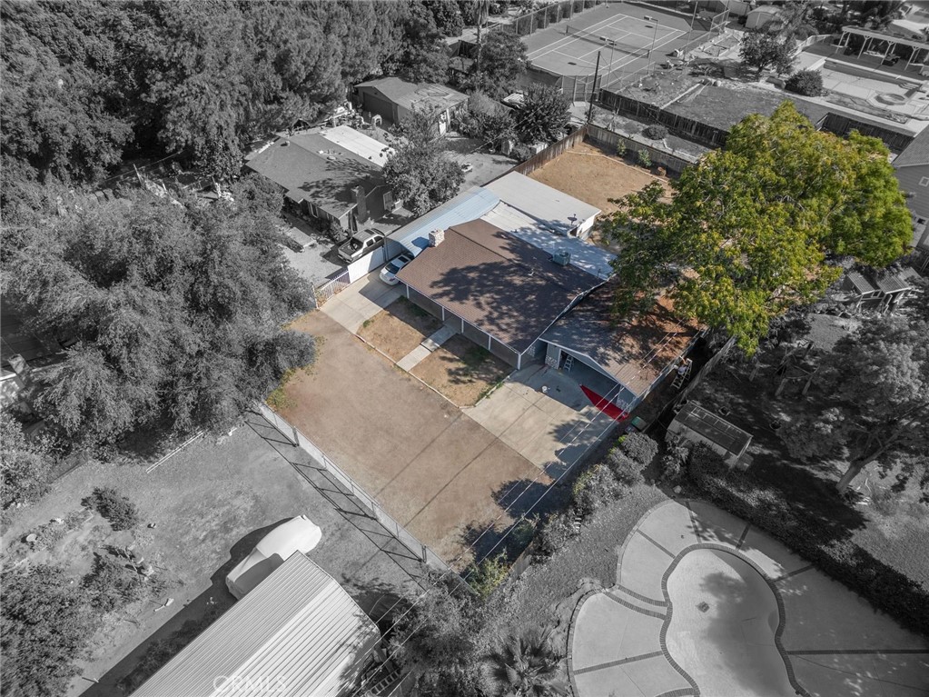 main property photo 41