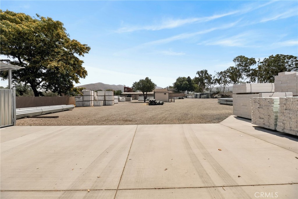 main property photo 32