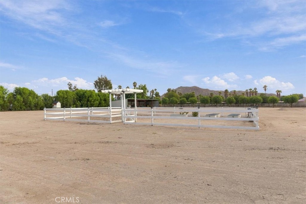 main property photo 40