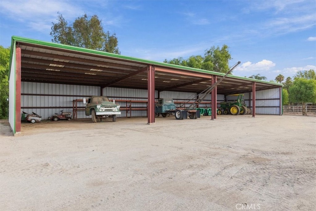 main property photo 45