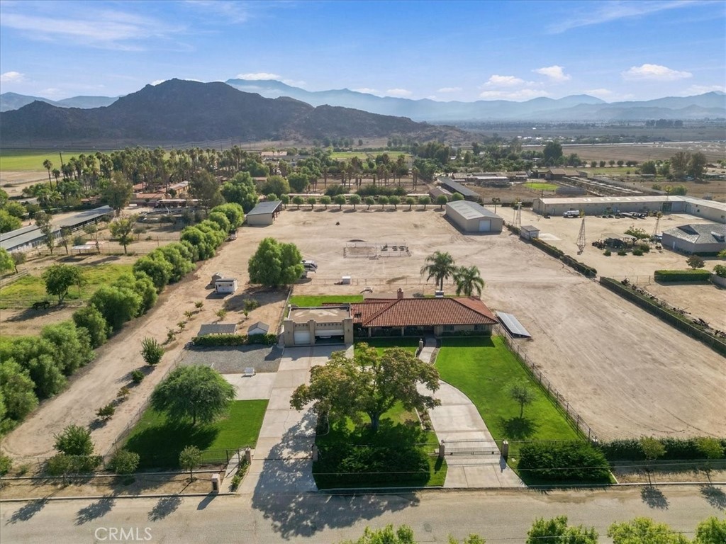 main property photo 50