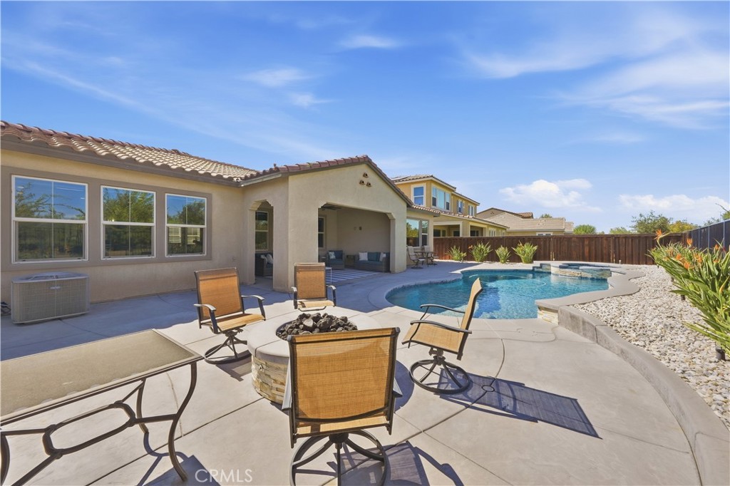 main property photo 28