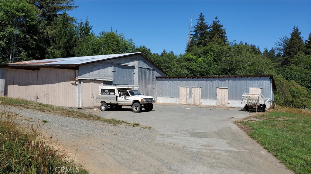 main property photo 45