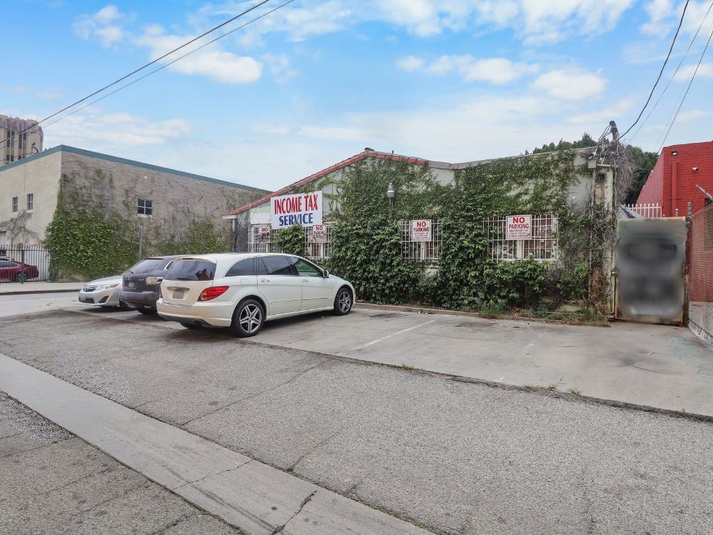 main property photo 12