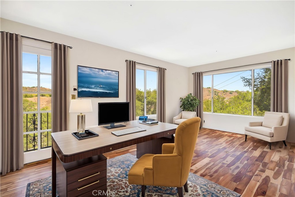 main property photo 31
