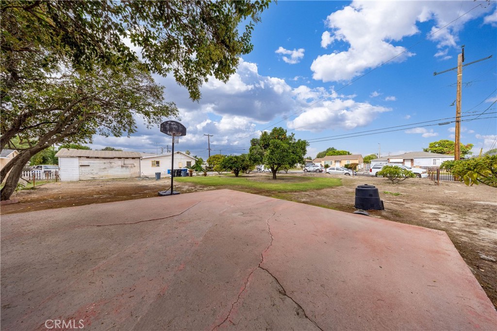 main property photo 18