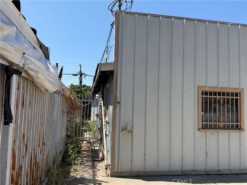 main property photo 13