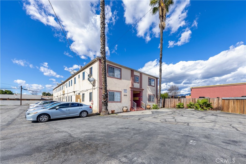 main property photo 4