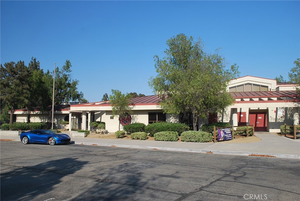 main property photo 15
