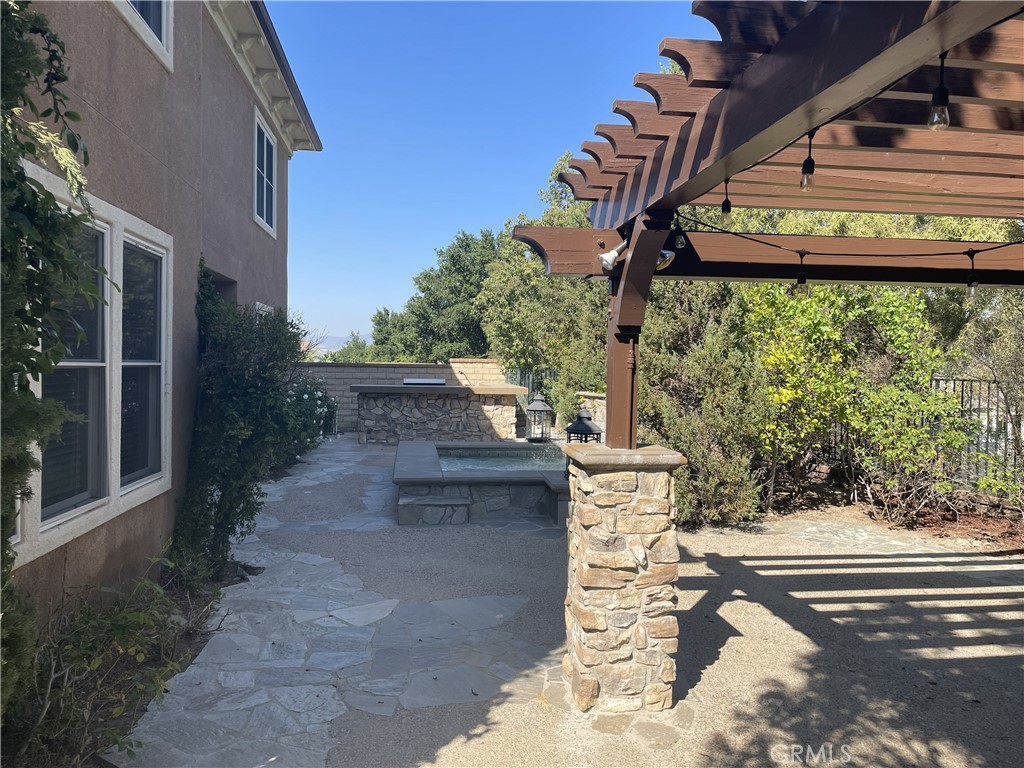 main property photo 22