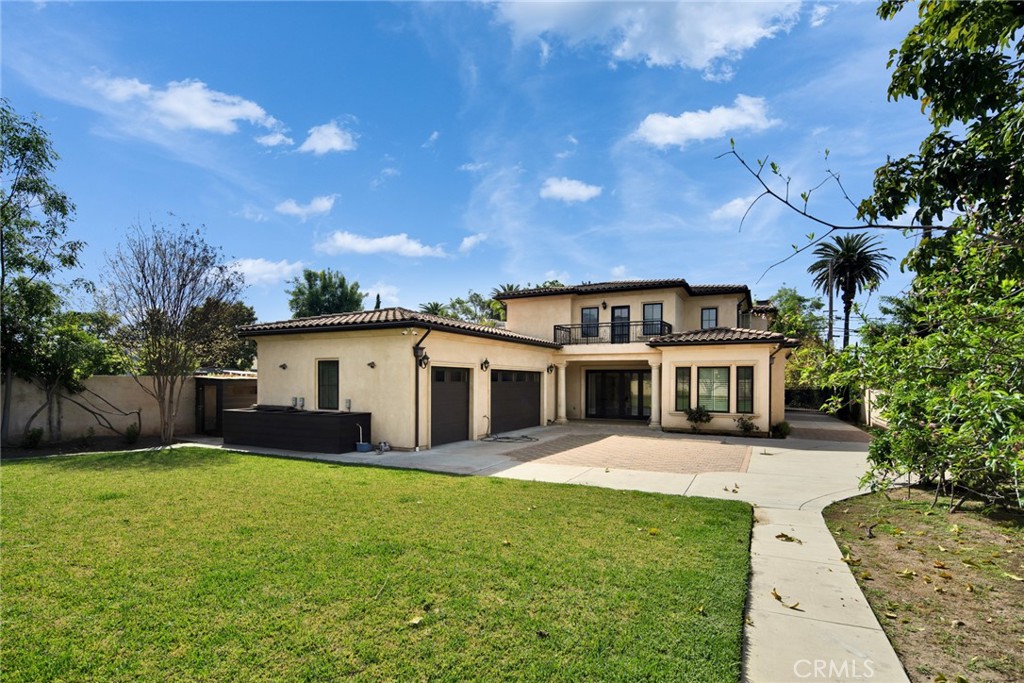 main property photo 11