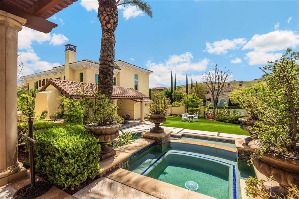 main property photo 4