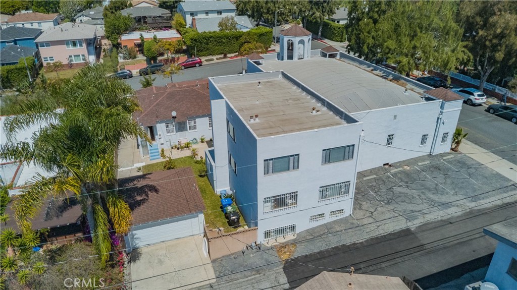 main property photo 30