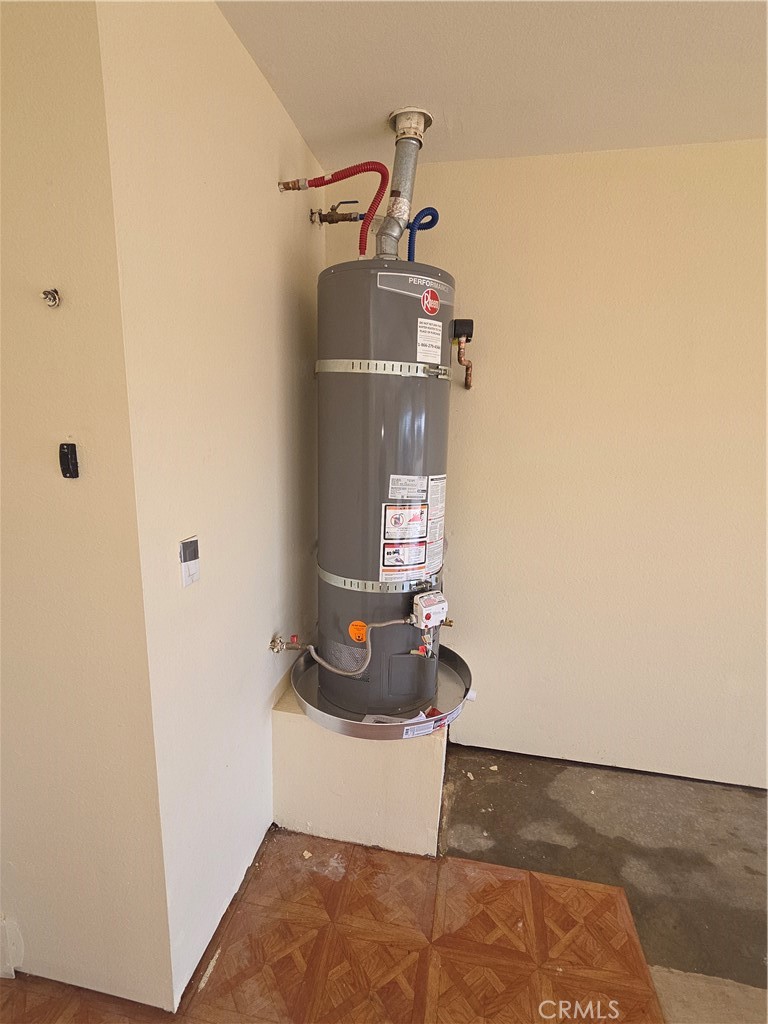 main property photo 18