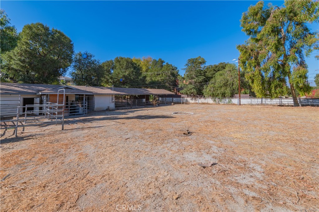 main property photo 14