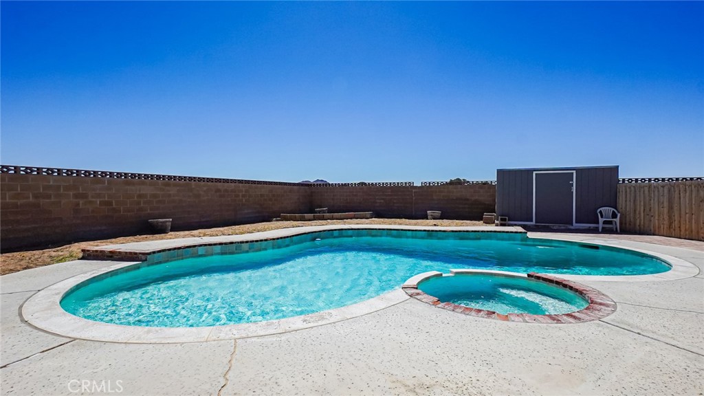 main property photo 30