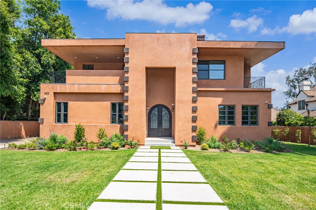 main property photo 7