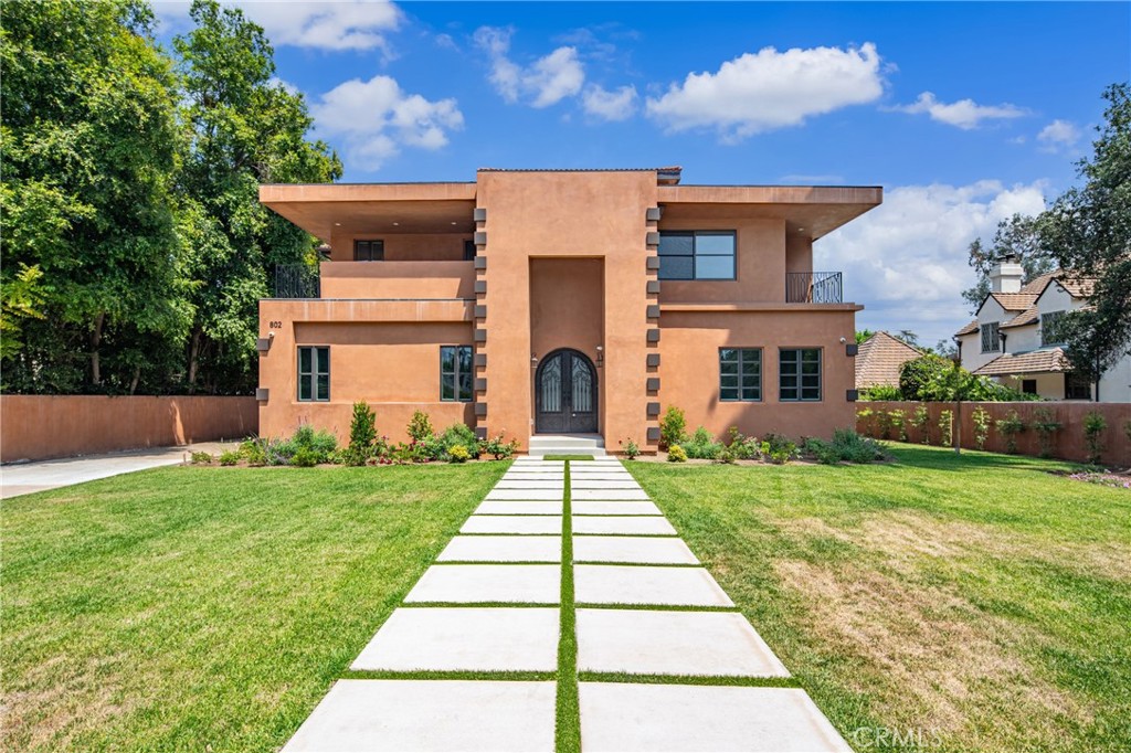 main property photo 9
