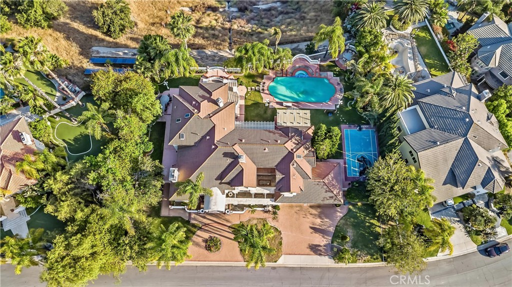 main property photo 4