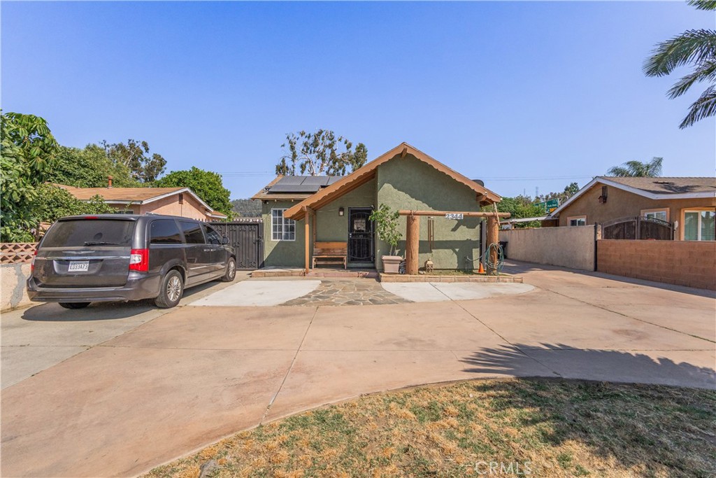 main property photo 3