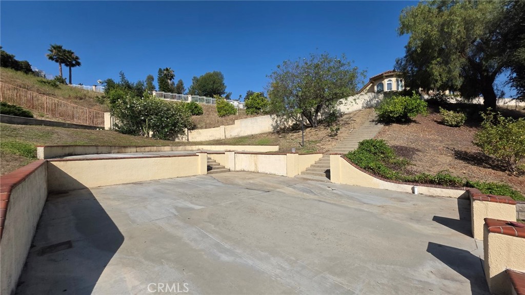 main property photo 24