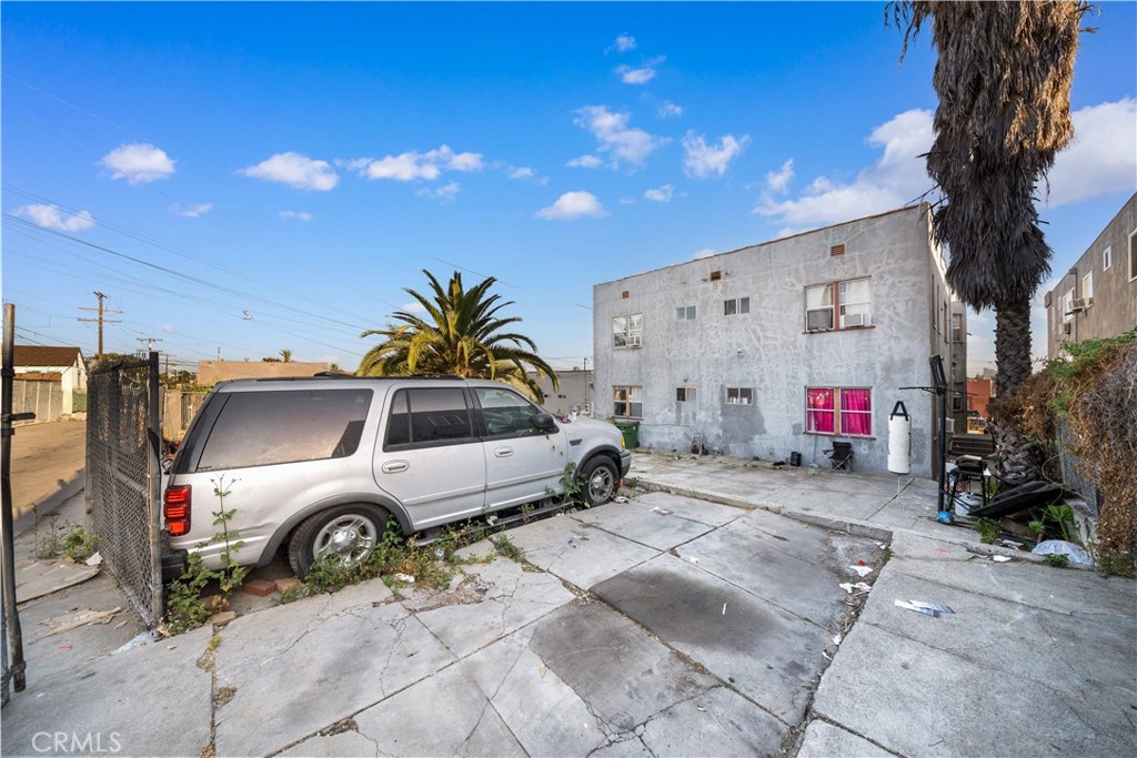 main property photo 30