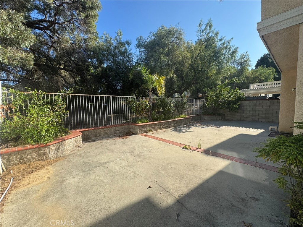 main property photo 15