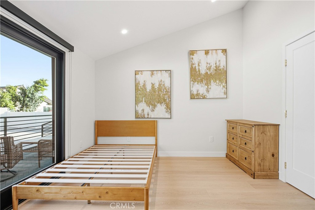 main property photo 66