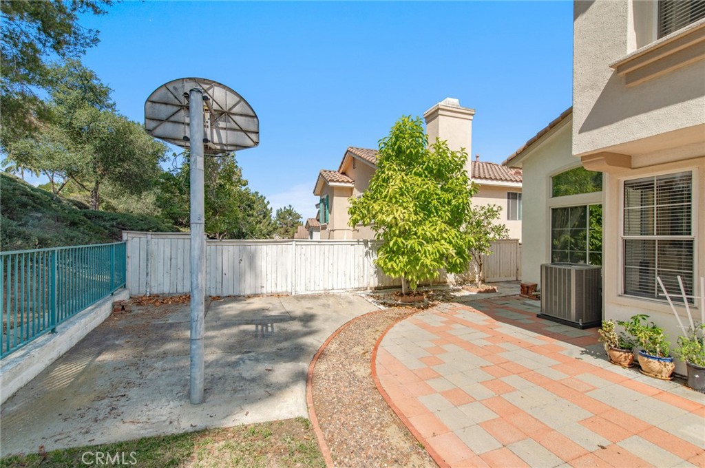 main property photo 50