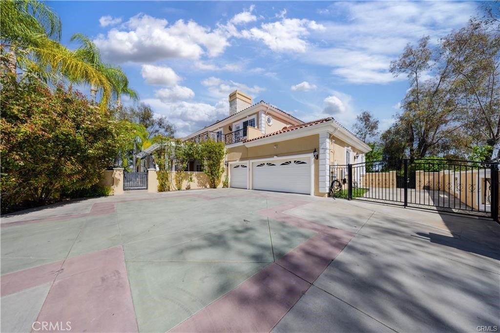 main property photo 45