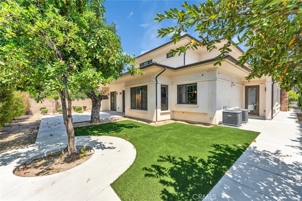 main property photo 41